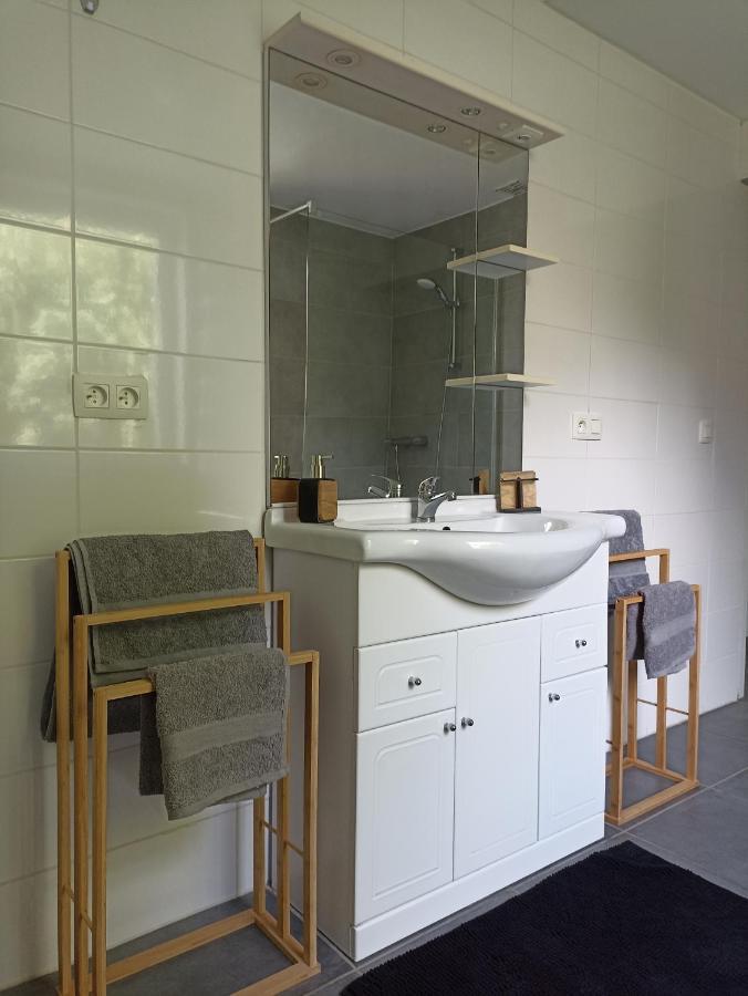 Loft Paisible Sur Les Hauteurs Du Centre Ville สปา ภายนอก รูปภาพ
